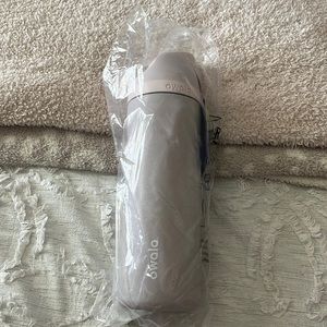 Owala champagne 24 oz